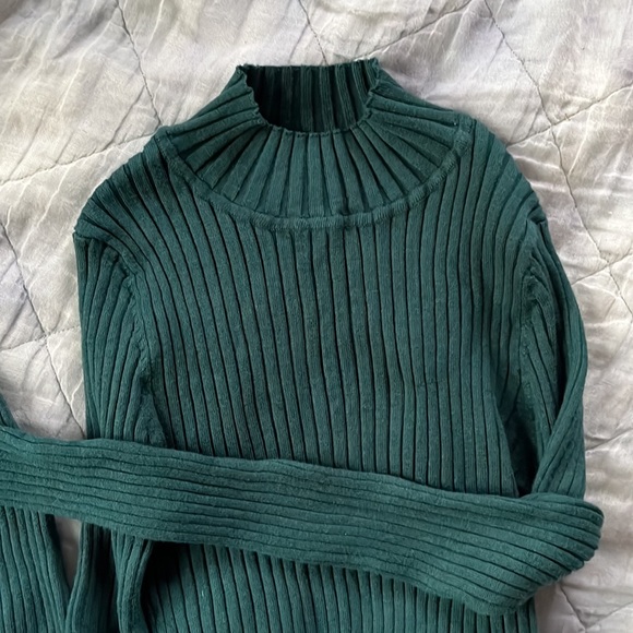 No Boundaries Tops - Very stretchy - wide ribbed long sleeve shirt - smoke green